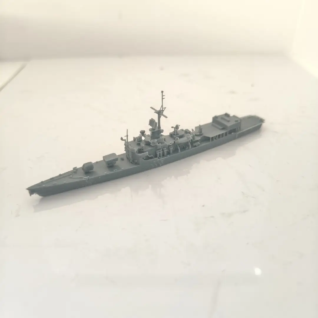 SSC168 Military Model USS Brooke Class FFG1 Guided Missile Frigate Water Line