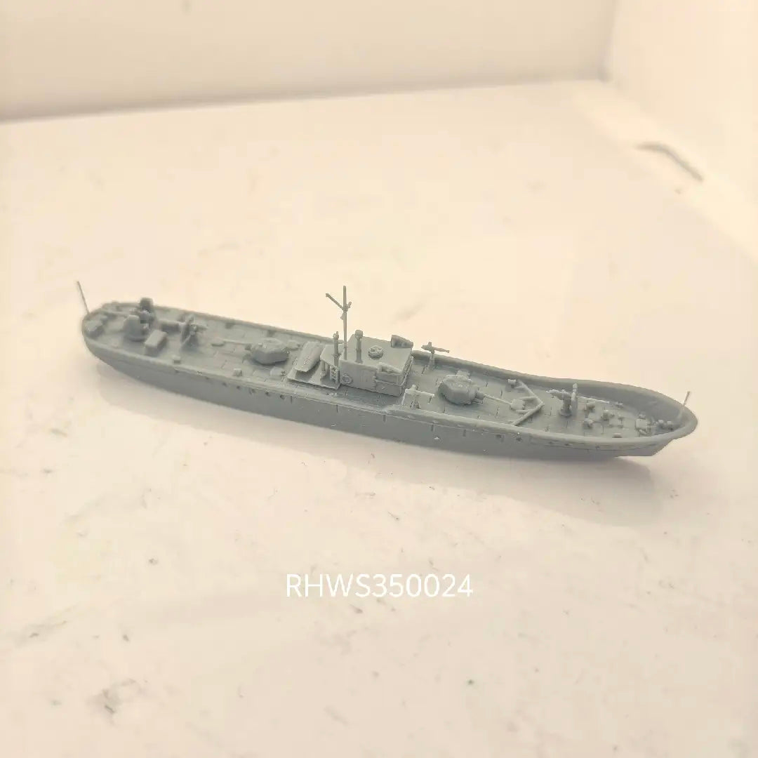 RHWS024 Military Model Kit Water Line USSR Project 161/161M ARMORED GUN BOATS