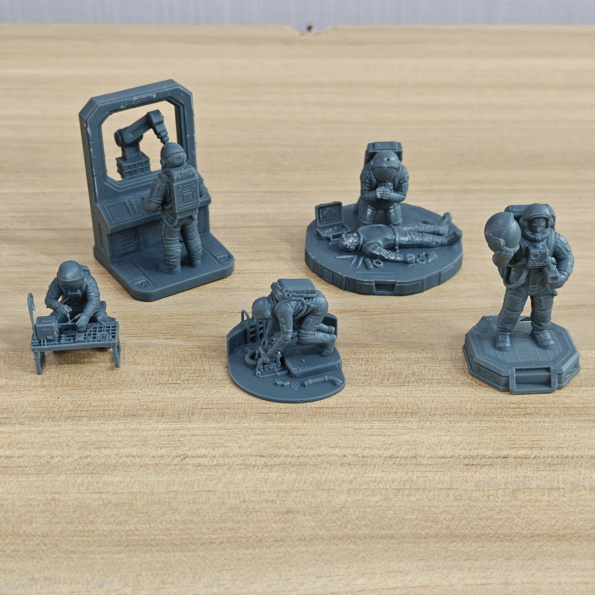 MRY-SFW LYTR1452 Deep Space Series Maintenance Training – LCD 3D printed resin model kit, image 1