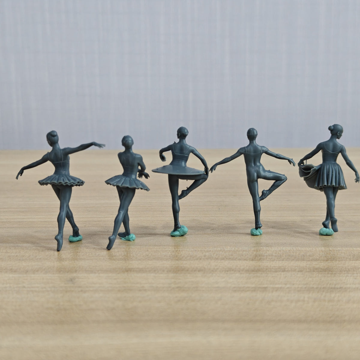 Modern Ballet Dancers Dance Group of 5 Miniature Car Diorama Figures Scene Props Accessories Resin MRY-SFW LYTR509
