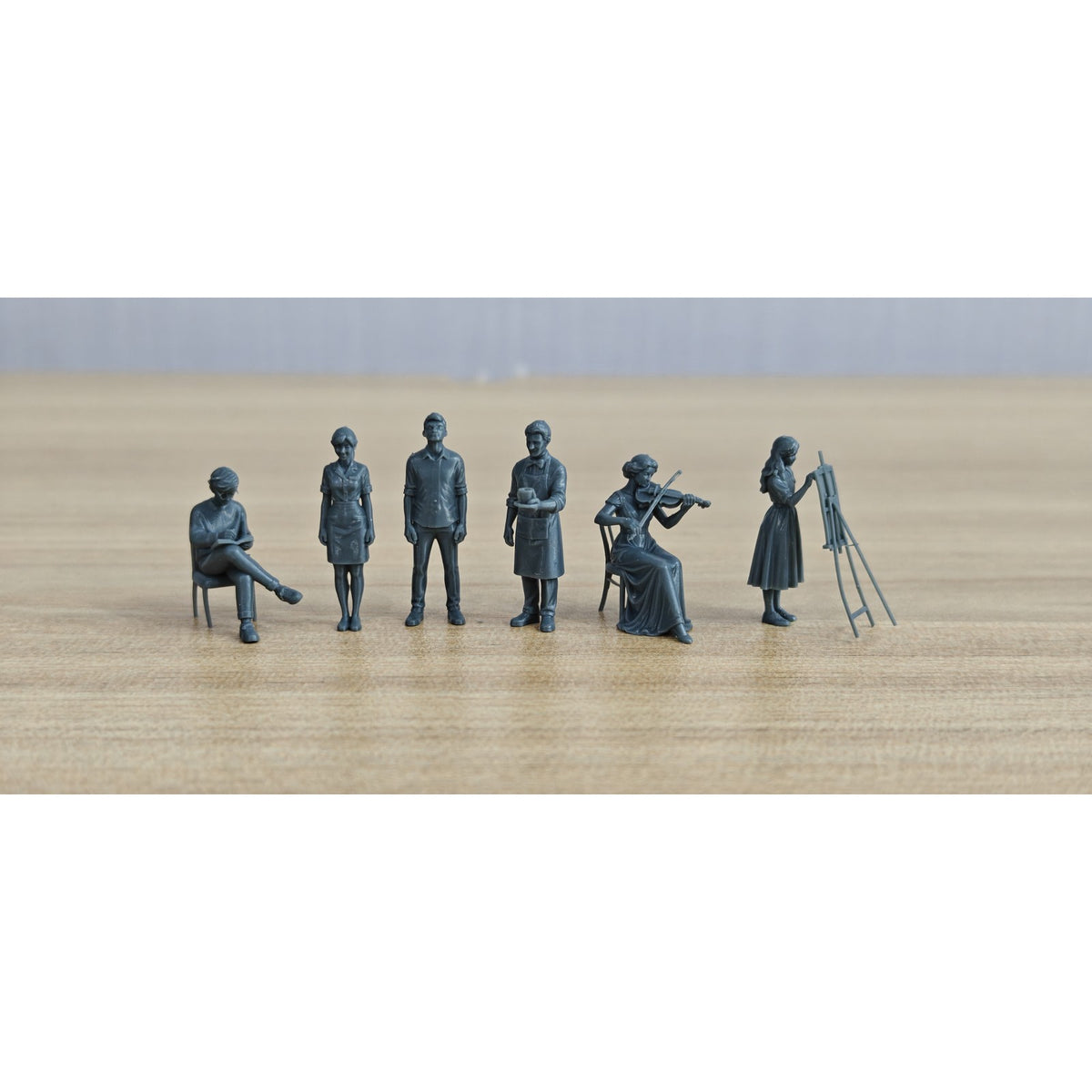 E-scooter Riders Resin Miniature Model 3-Figure Set, Unpainted E-scooter Figures, DIY Painting Street Scene Decoration Miniatures Diorama Resin Figures MRY-SFW LYTR167