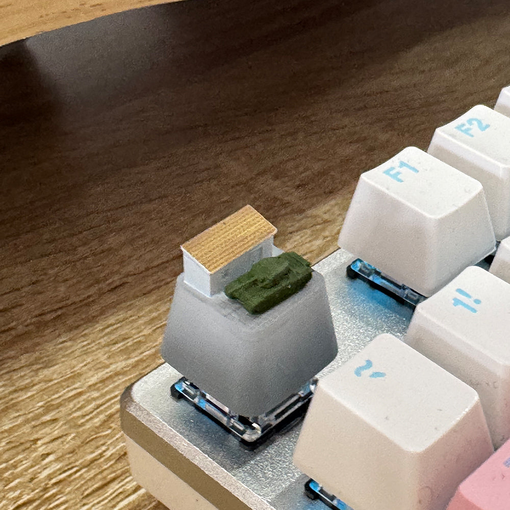 Yao's Studio YP-206I 1/- Creative Mechanical Keyboard Keycap (Single) Colored Version with Unique Tank Scene Keycap