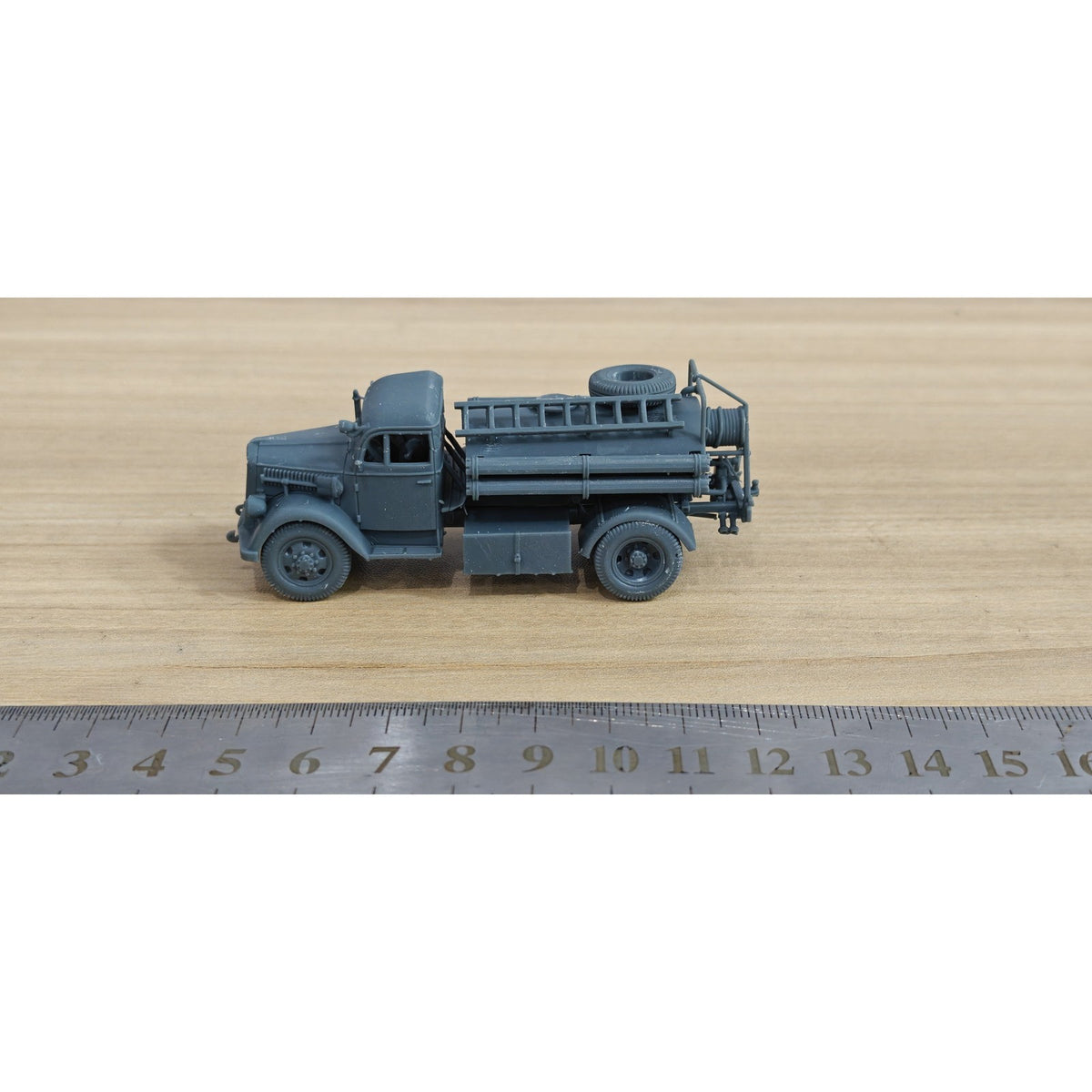 Opel Blitz 3.6 Luftwaffe Fire Truck (Germany) MRY-SFW LA720010