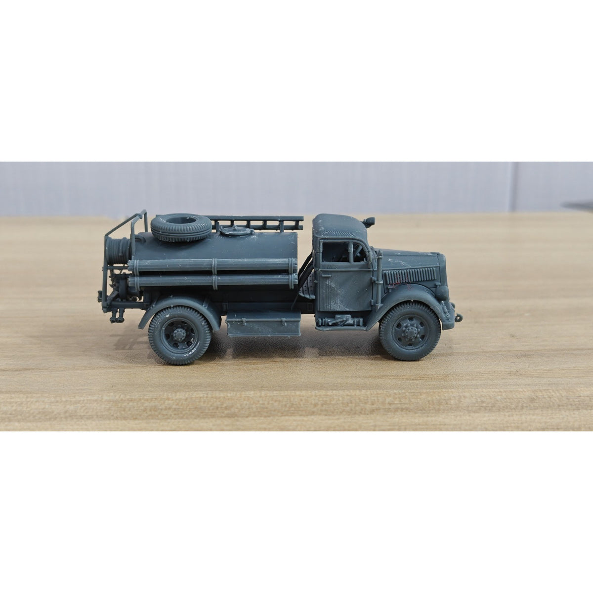 Opel Blitz 3.6 Luftwaffe Fire Truck (Germany) MRY-SFW LA720010