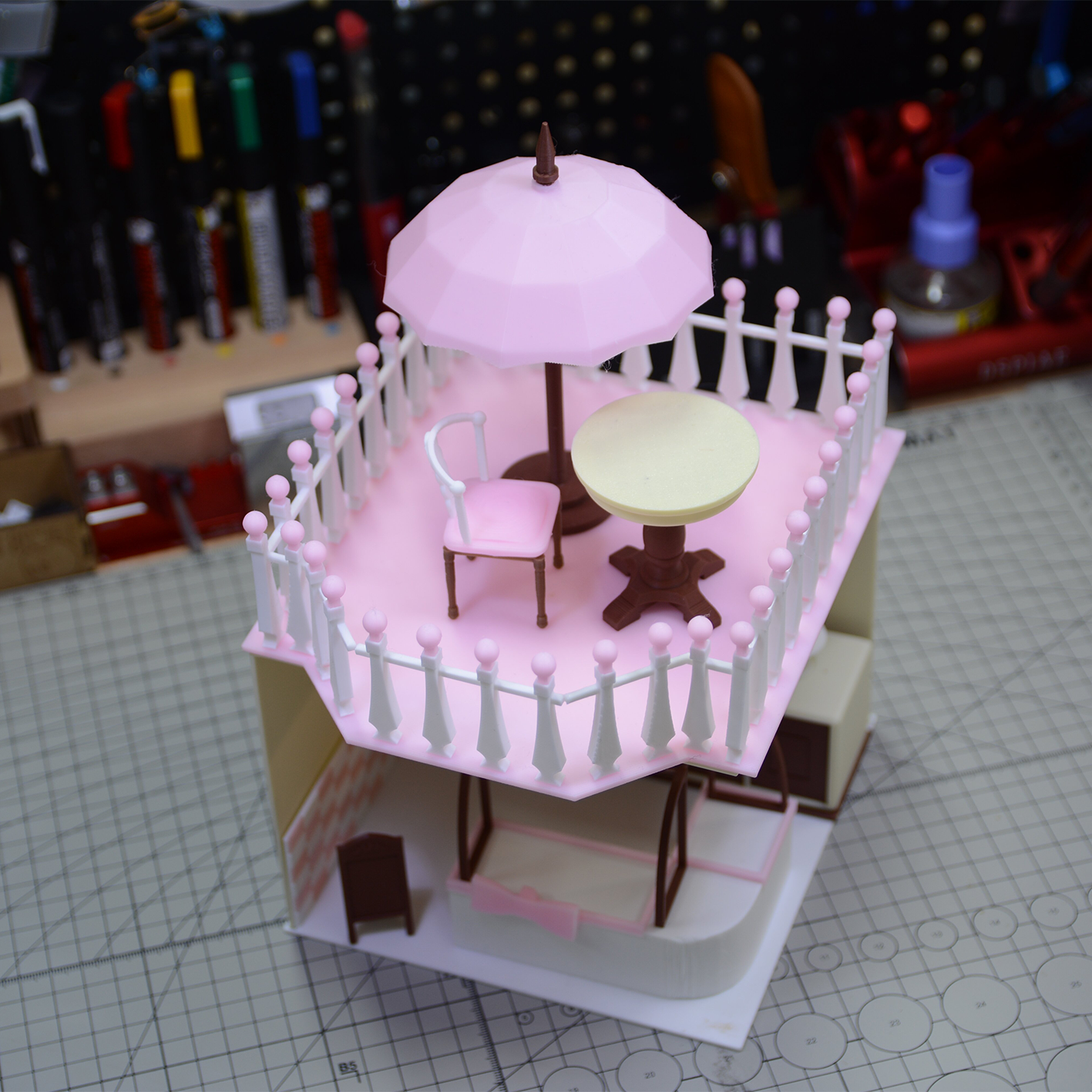 RHF322 Two-Story Terrace Dessert Shop Scene Set Pink & White 2-Tier Terrace Dessert Shop Scene Set