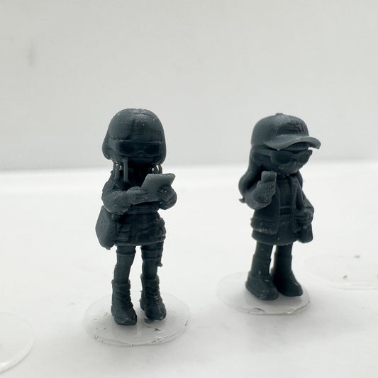 MRY-SFW LYTS146 3D Printed Q Style Fashion Girls Trendy Streetwear Figurine Models for Collection Desk Decor HO Scale