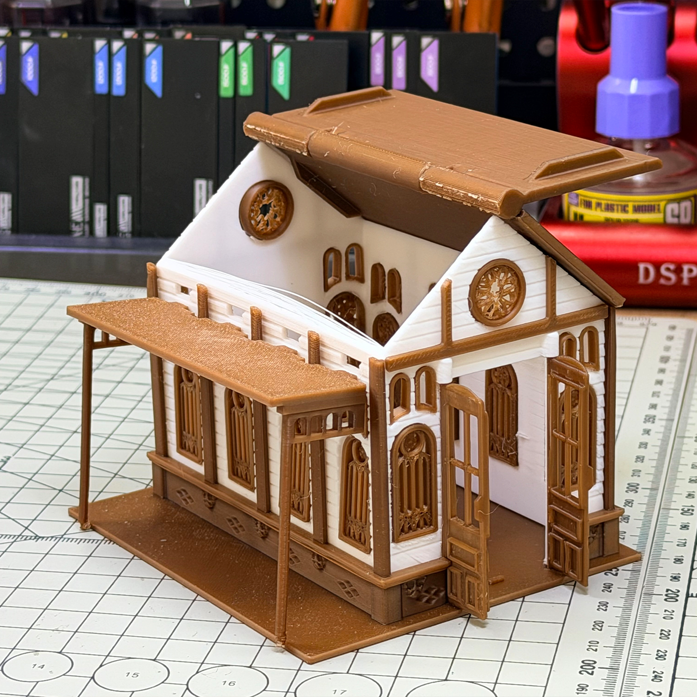 RHF286 Vintage American Countryside Style Miniature House Vintage American Countryside Style Miniature House Carved Building with Porch