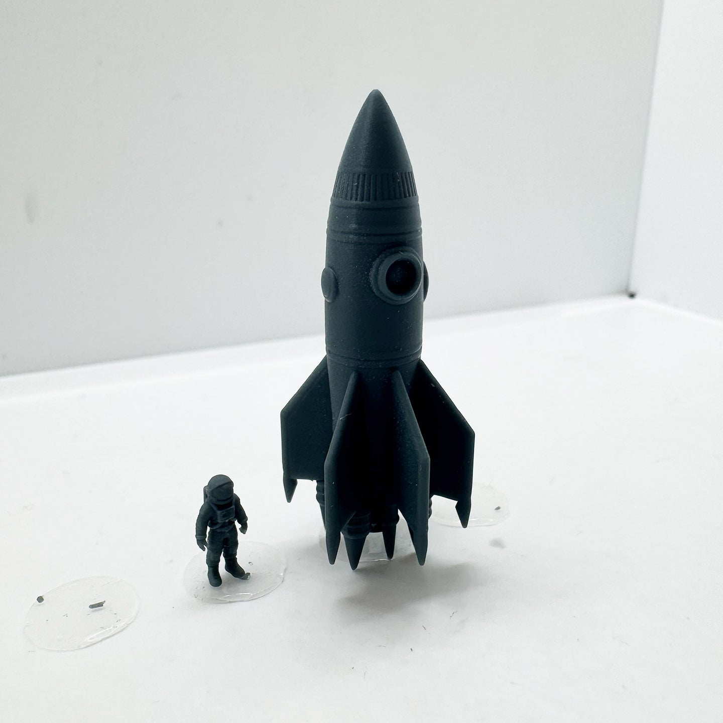 LYTS169 3D Printed Space-Themed Astronaut & Rocket Set - Miniature Model Scene