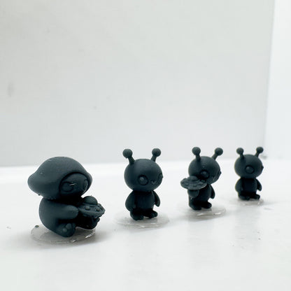 LYTS165 3D Printed Cute Alien Doll Decor Multi Style Q Version Alien Figurines for Diorama Scenes Collection Display