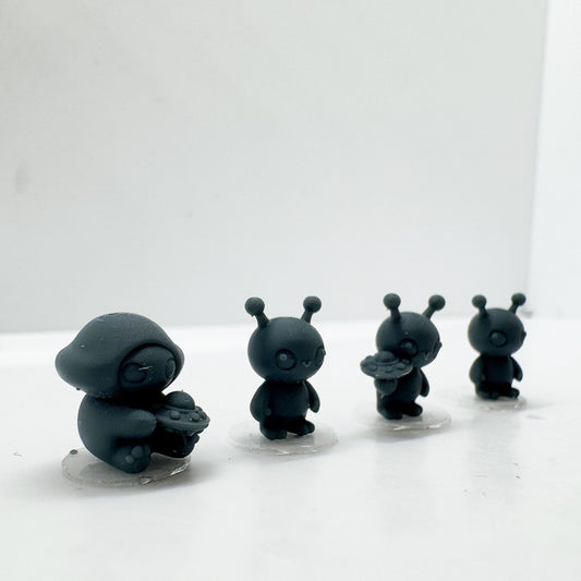 LYTS165 3D Printed Cute Alien Doll Decor Multi Style Q Version Alien Figurines for Diorama Scenes Collection Display
