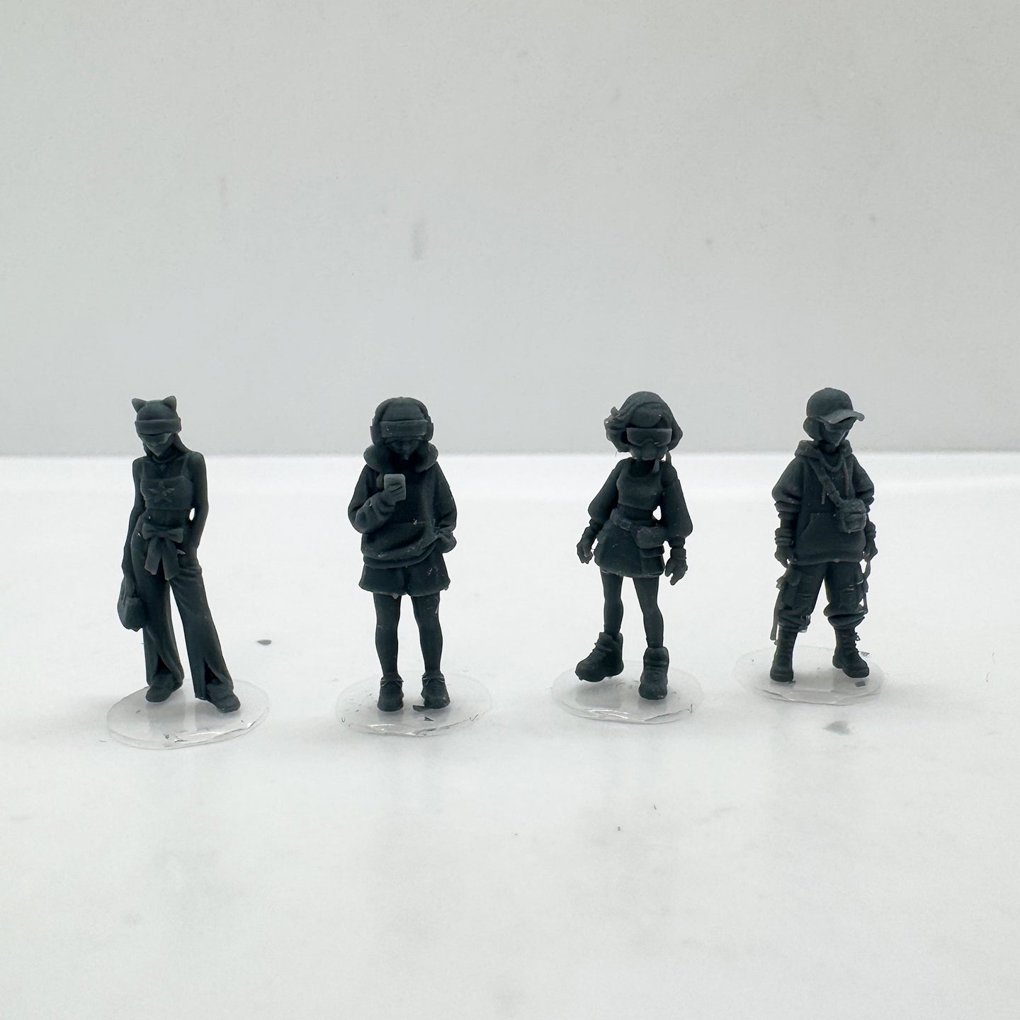 MRY-SFW MRY-SFW LYTS143 3D Printed Trendy Female Miniature Figures - Streetwear Style for Diorama Model Car Display Accessories HO Scale