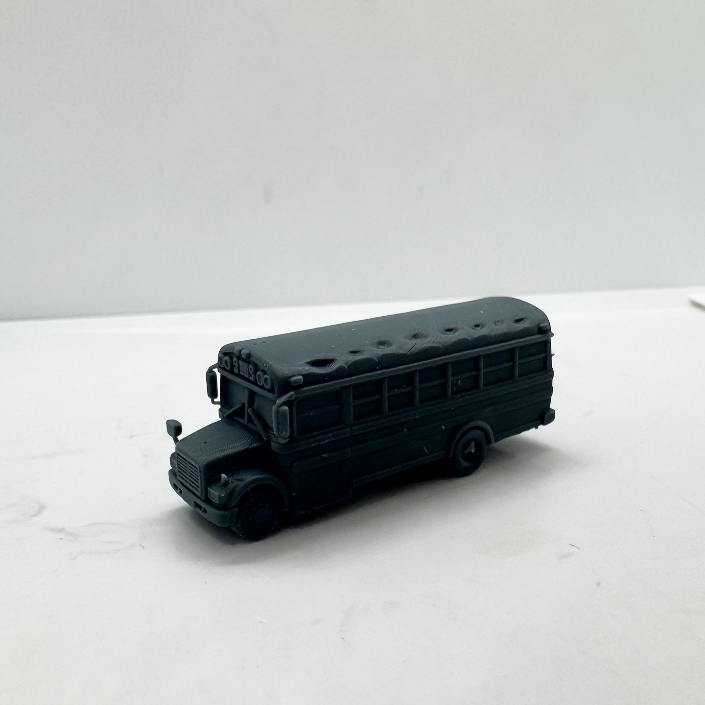LYTS158 3D Printed American School Bus Miniature Model Retro Bus Decor for Dioramas Collection Displays