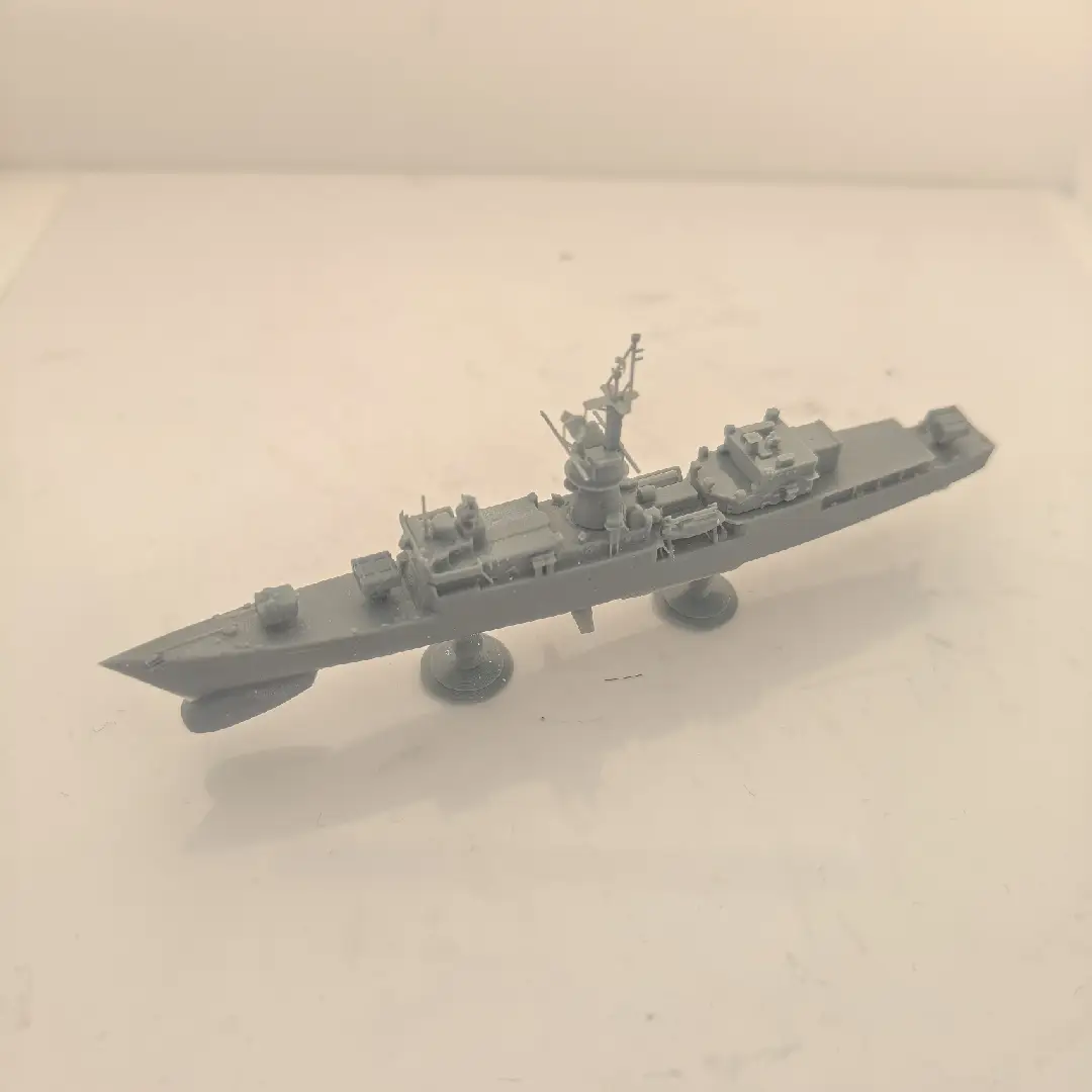 SSC163 Military Model USS Knox Class Frigate Water Line