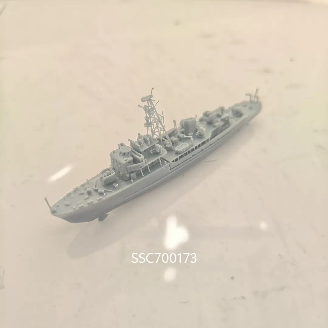 SSC173  Military Model USSR Soviet Union T43 Class Minesweeper Water Line