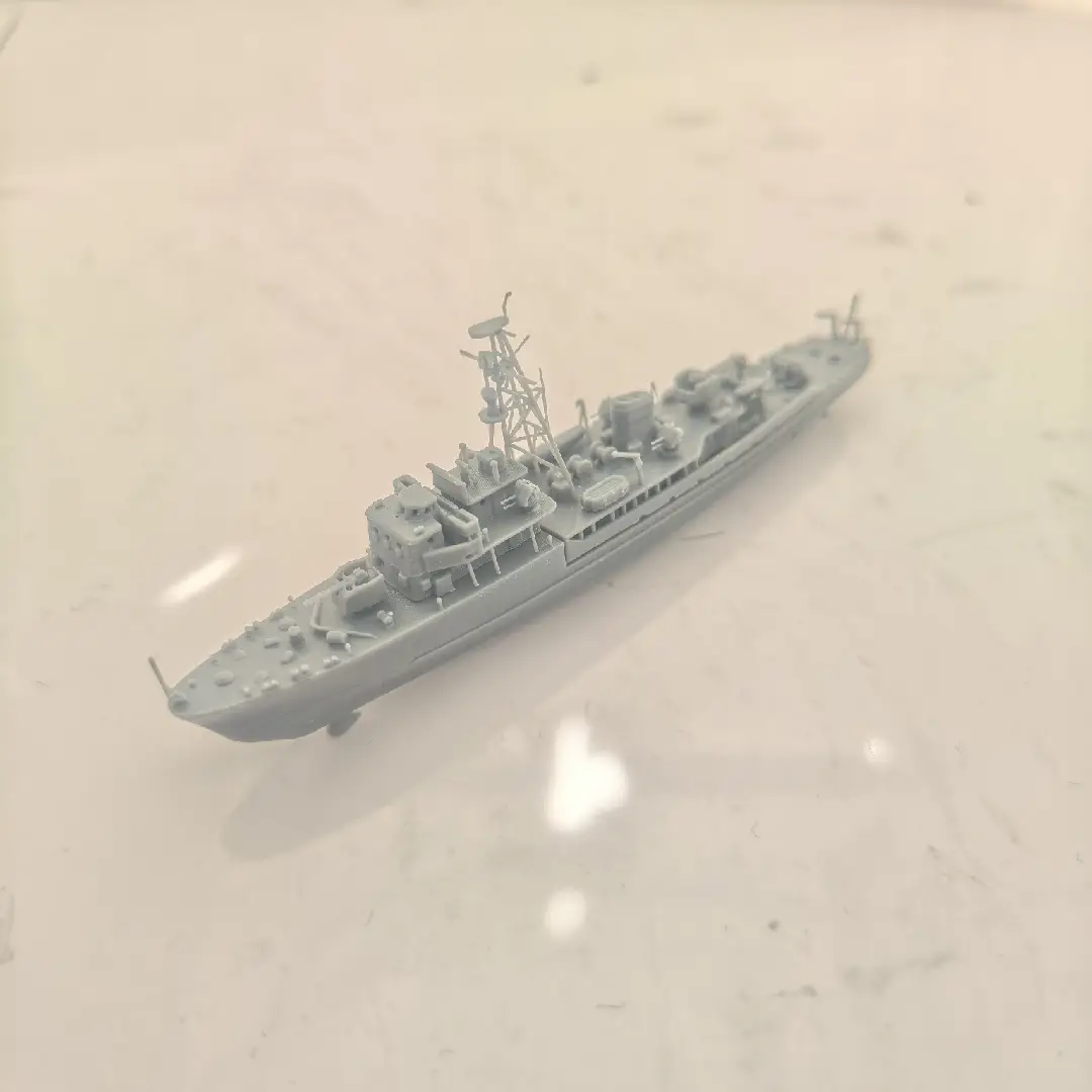 SSC173  Military Model USSR Soviet Union T43 Class Minesweeper Water Line