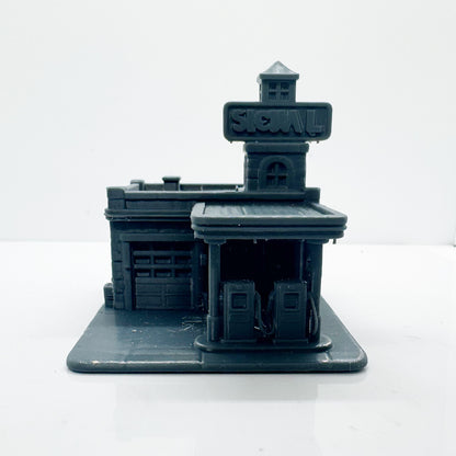 MRY-SFW LYTS122 Retro-Style Gas Station 3D Printed Miniature Model Vintage Garage and Fuel Pumps Scene Ornament