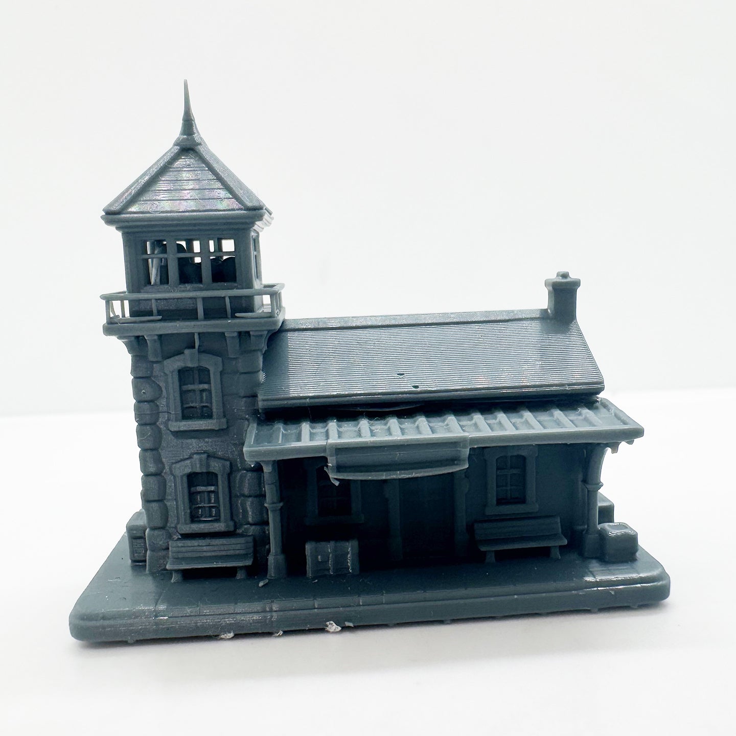 MRY-SFW LYTS125 Stone Train Station with Watchtower 3D Printed Retro Railway Miniature for Model Train Scenes Collectors or Desktop Decoration