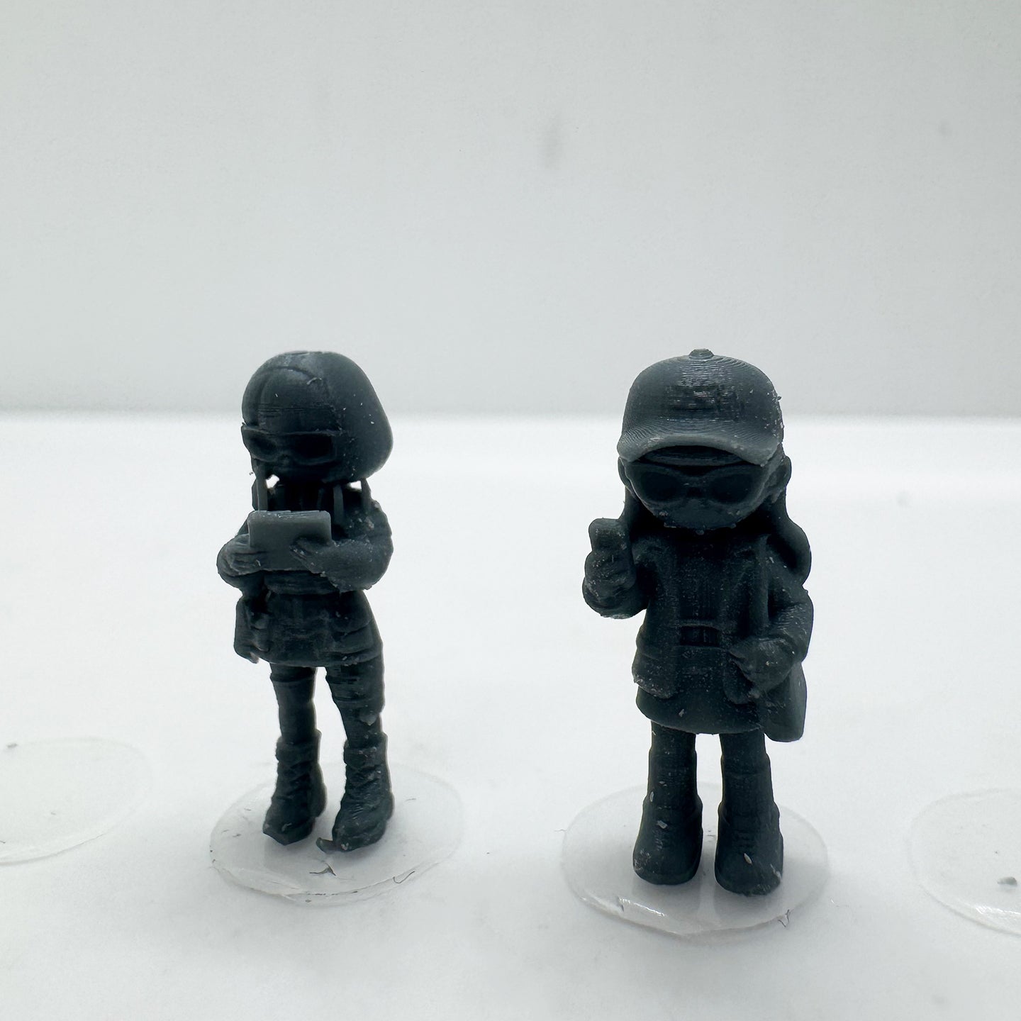 MRY-SFW LYTS146 3D Printed Q Style Fashion Girls Trendy Streetwear Figurine Models for Collection Desk Decor HO Scale
