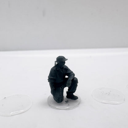 MRY-SFW LYTS139 3D Printed Auto Mechanic 3pcs Figures High Detail Repair Technician Models (with Tire & Tool) for Diorama Collection HO Scale
