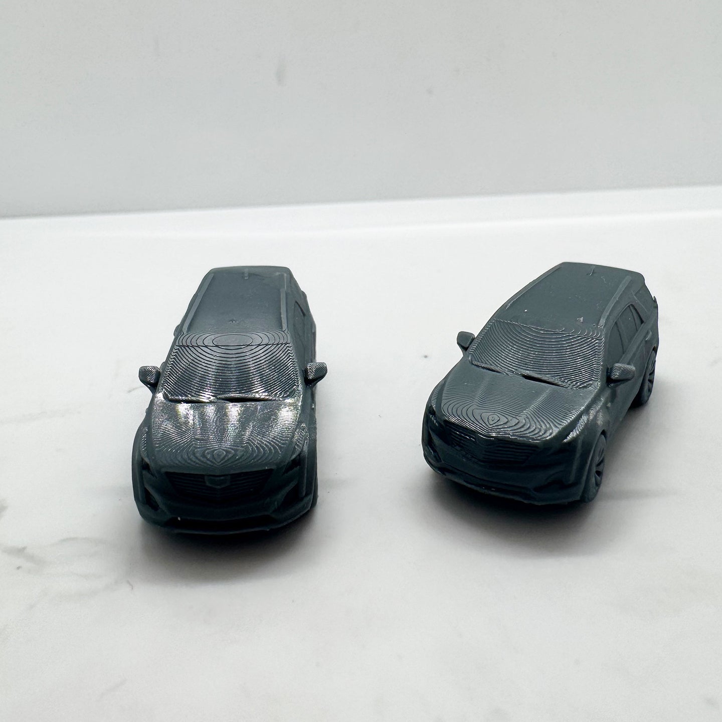 LYTS162 3D Printed Q Style Miniature Model Luxury Off-Road Car Decor for Dioramas Collection Displays