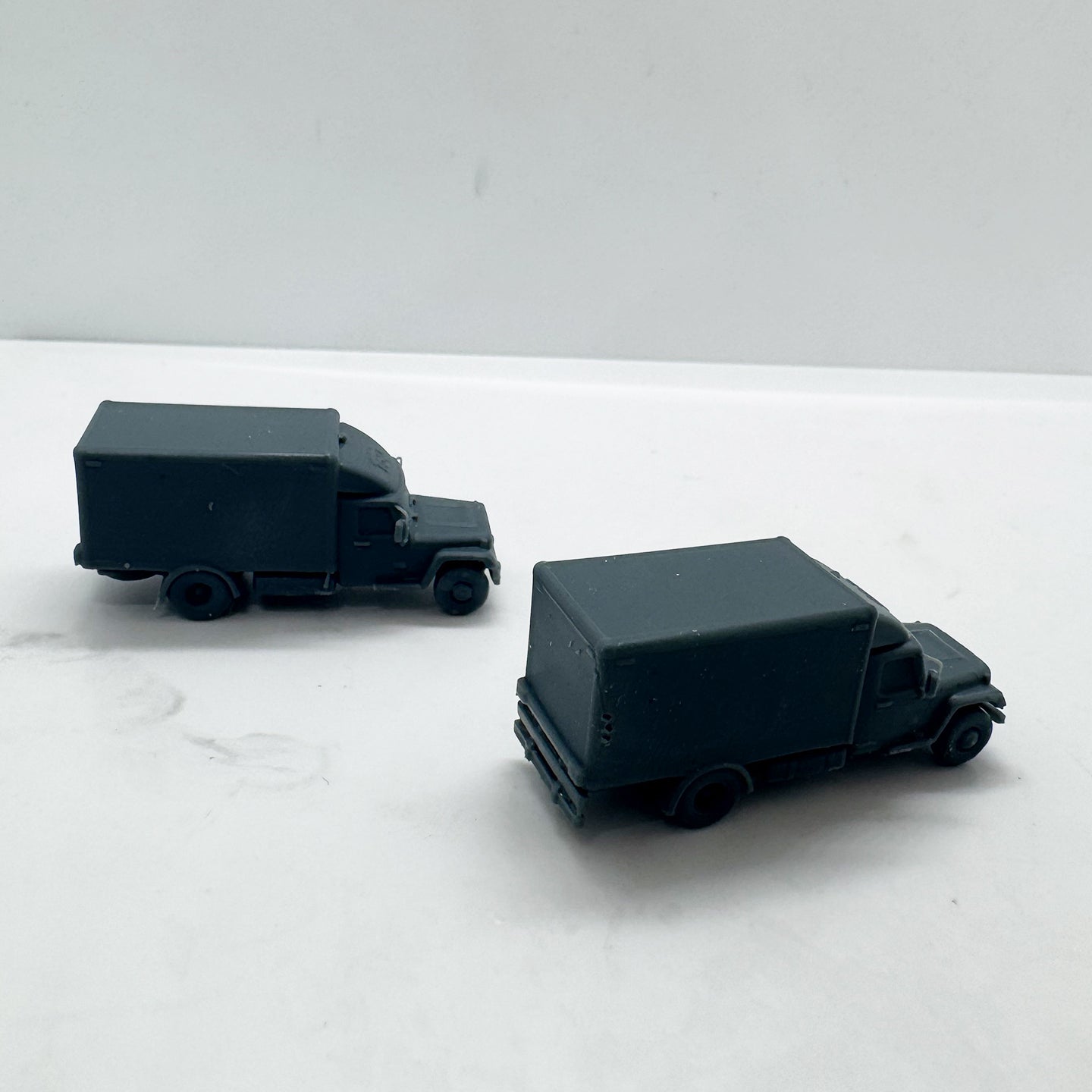 LYTS164 3D Printed Jeep Box Truck Miniature Model Retro Off Road Transport Vehicle Decor for Dioramas Collection Displays