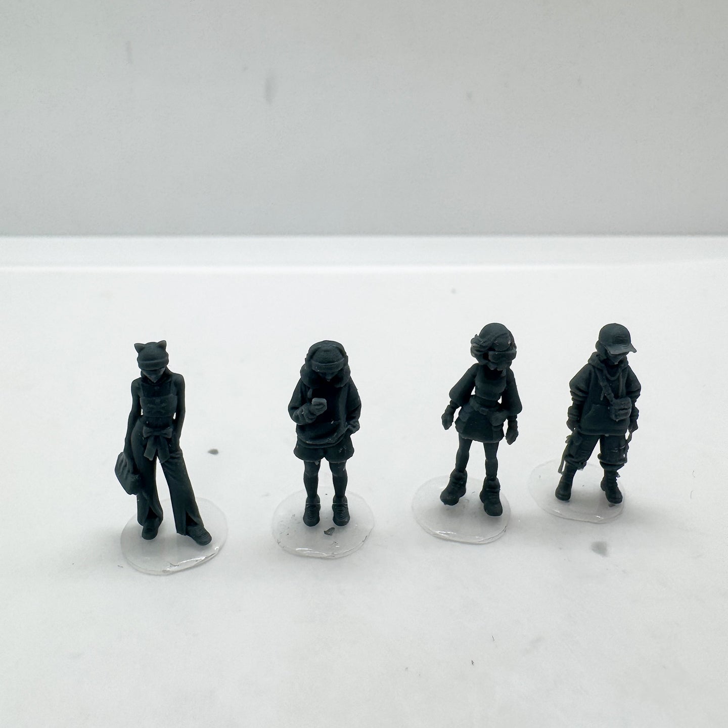 MRY-SFW MRY-SFW LYTS143 3D Printed Trendy Female Miniature Figures - Streetwear Style for Diorama Model Car Display Accessories HO Scale