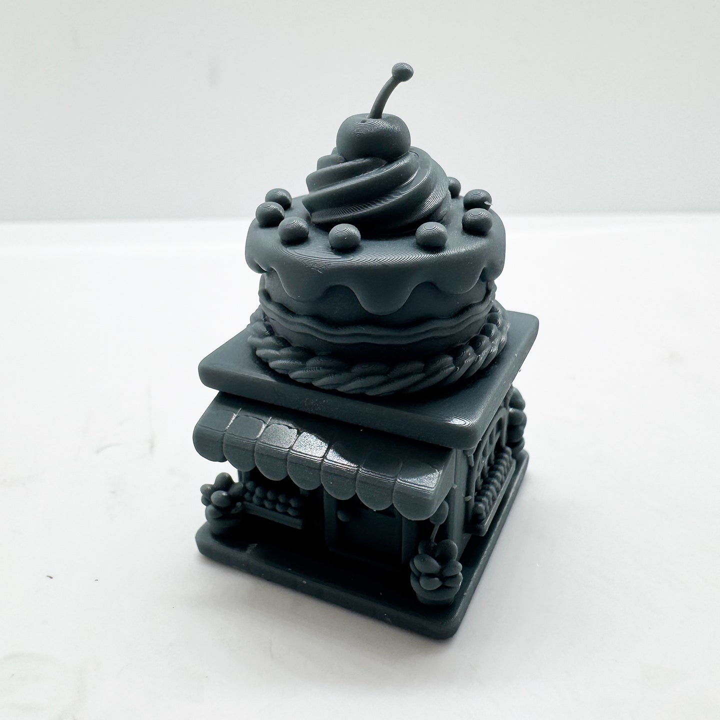 LYTS175 3D Printed Cake-Themed Pastry Shop Model - Miniature Scene Dollhouse Decor Ornament