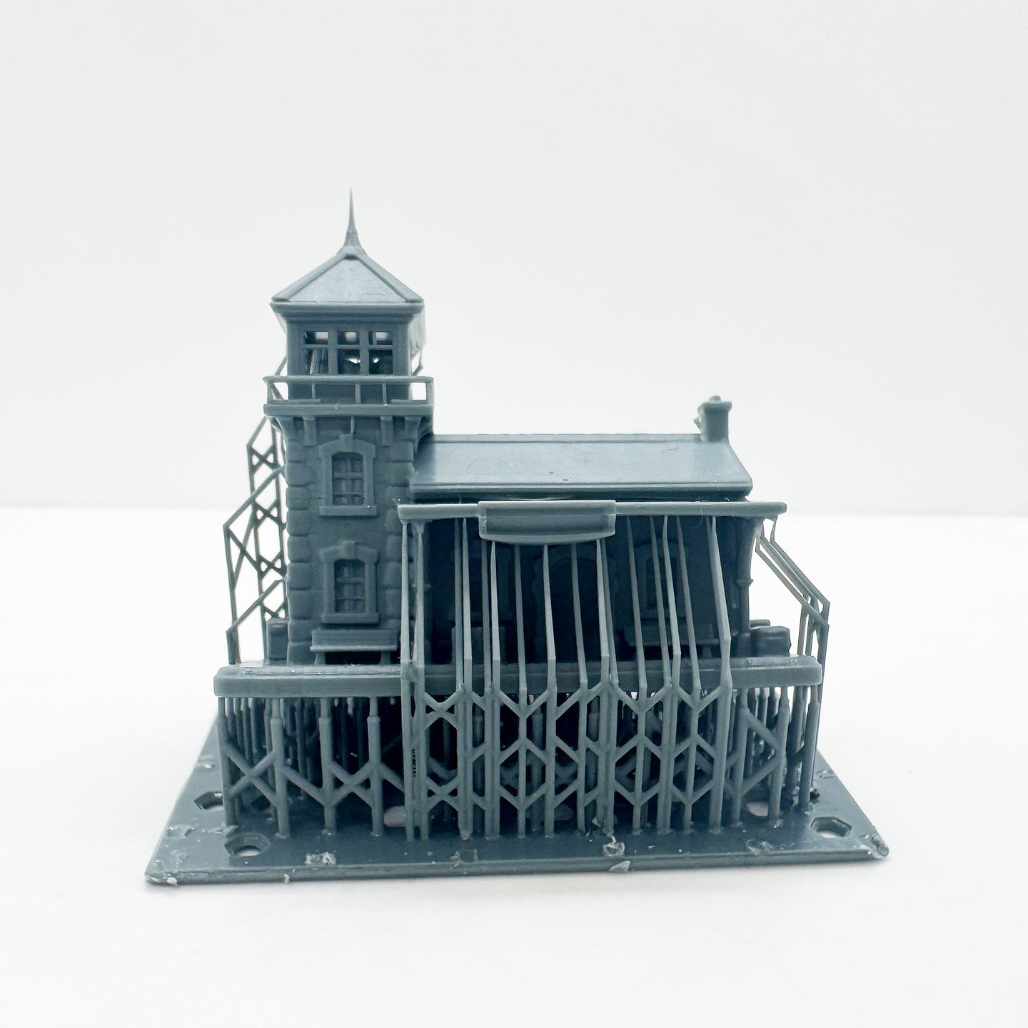 MRY-SFW LYTS125 Stone Train Station with Watchtower 3D Printed Retro Railway Miniature for Model Train Scenes Collectors or Desktop Decoration