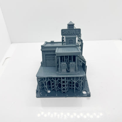 MRY-SFW LYTS122 Retro-Style Gas Station 3D Printed Miniature Model Vintage Garage and Fuel Pumps Scene Ornament