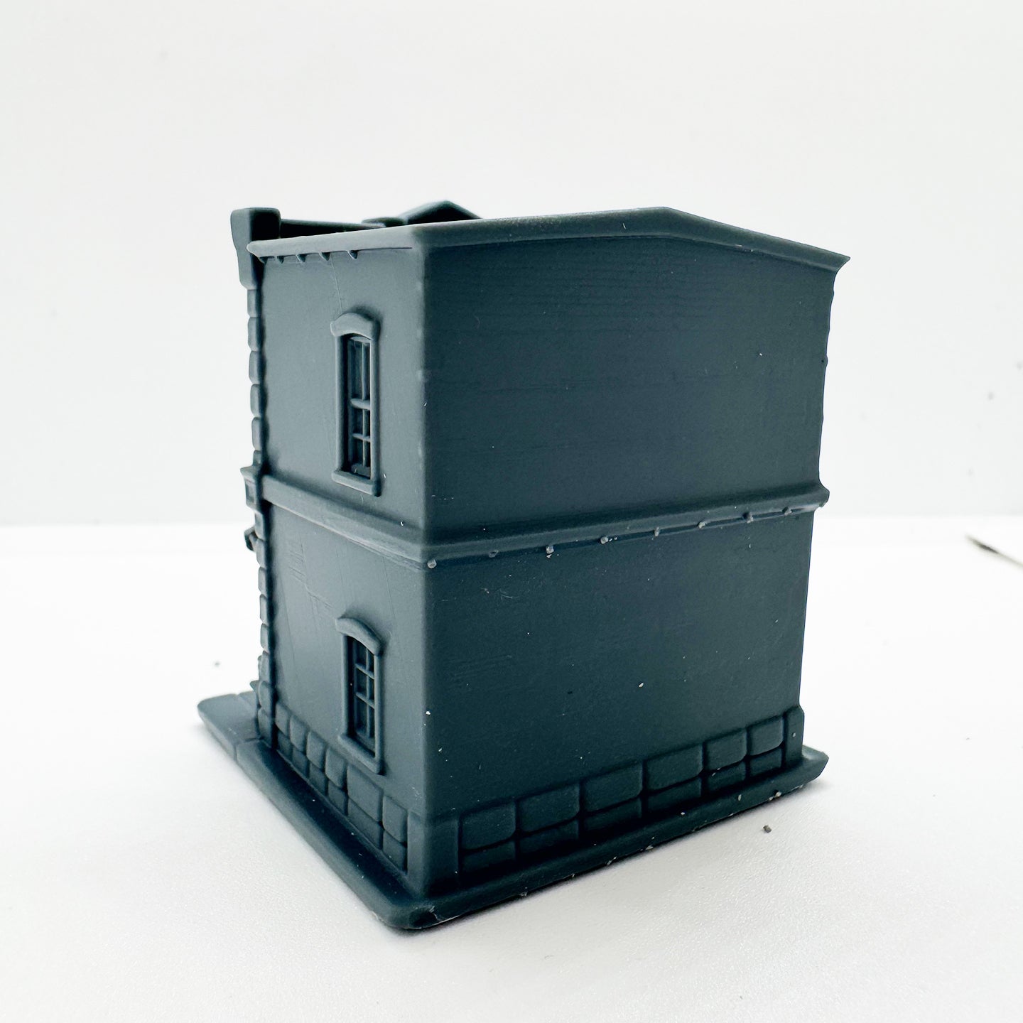 MRY-SFW LYTS117 3D Printed Vintage Two-Story Storefront Building Retro Urban Shop Miniature for Diorama Builders Model Train Layouts Collectors or Desktop Decor