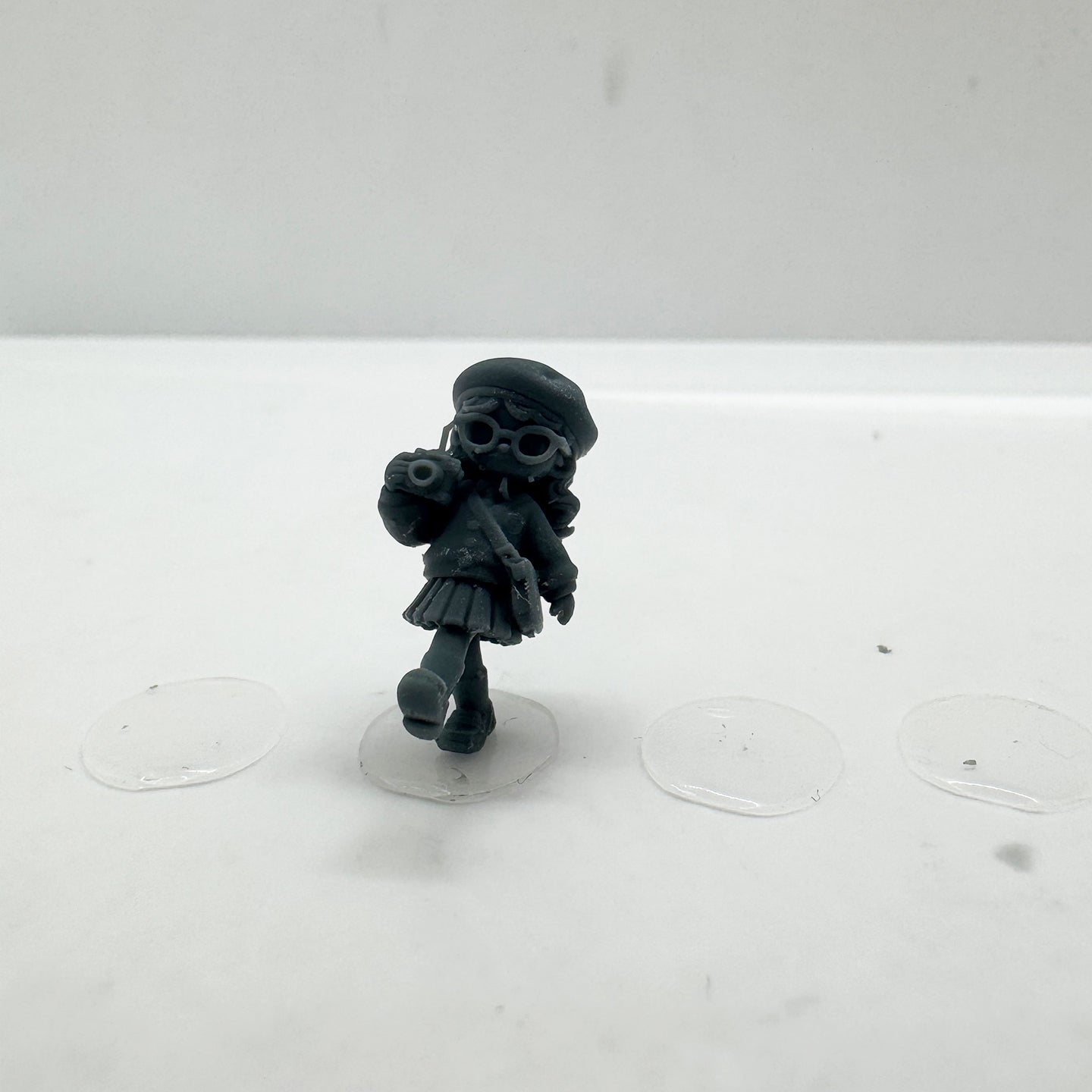 MRY-SFW MRY-SFW LYTS145 3D Printed Cute Q Style Girls School Casual Style Trendy Figurine Models for Collection Display HO Scale