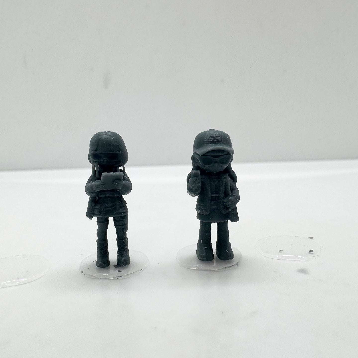 MRY-SFW LYTS146 3D Printed Q Style Fashion Girls Trendy Streetwear Figurine Models for Collection Desk Decor HO Scale