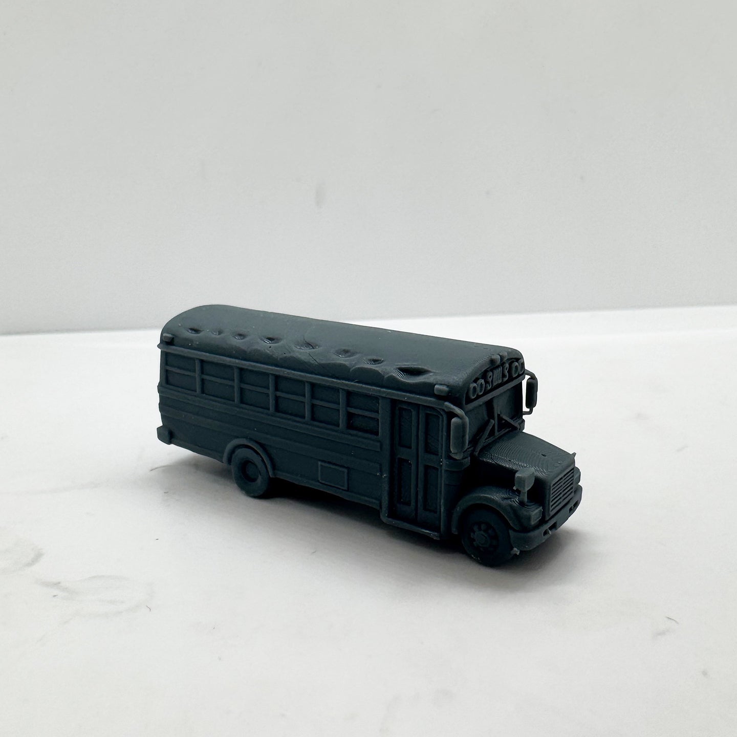 LYTS158 3D Printed American School Bus Miniature Model Retro Bus Decor for Dioramas Collection Displays