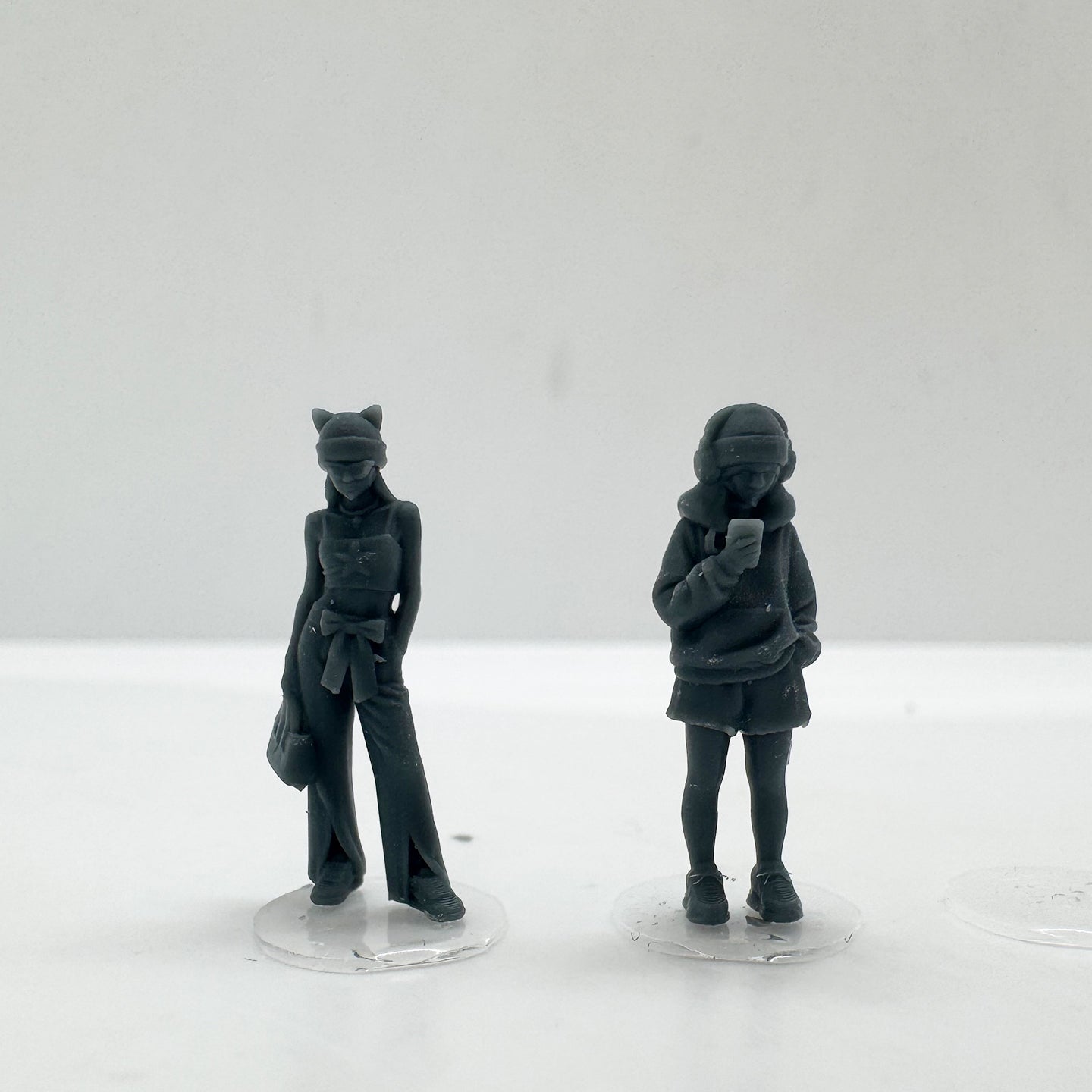 MRY-SFW MRY-SFW LYTS143 3D Printed Trendy Female Miniature Figures - Streetwear Style for Diorama Model Car Display Accessories HO Scale
