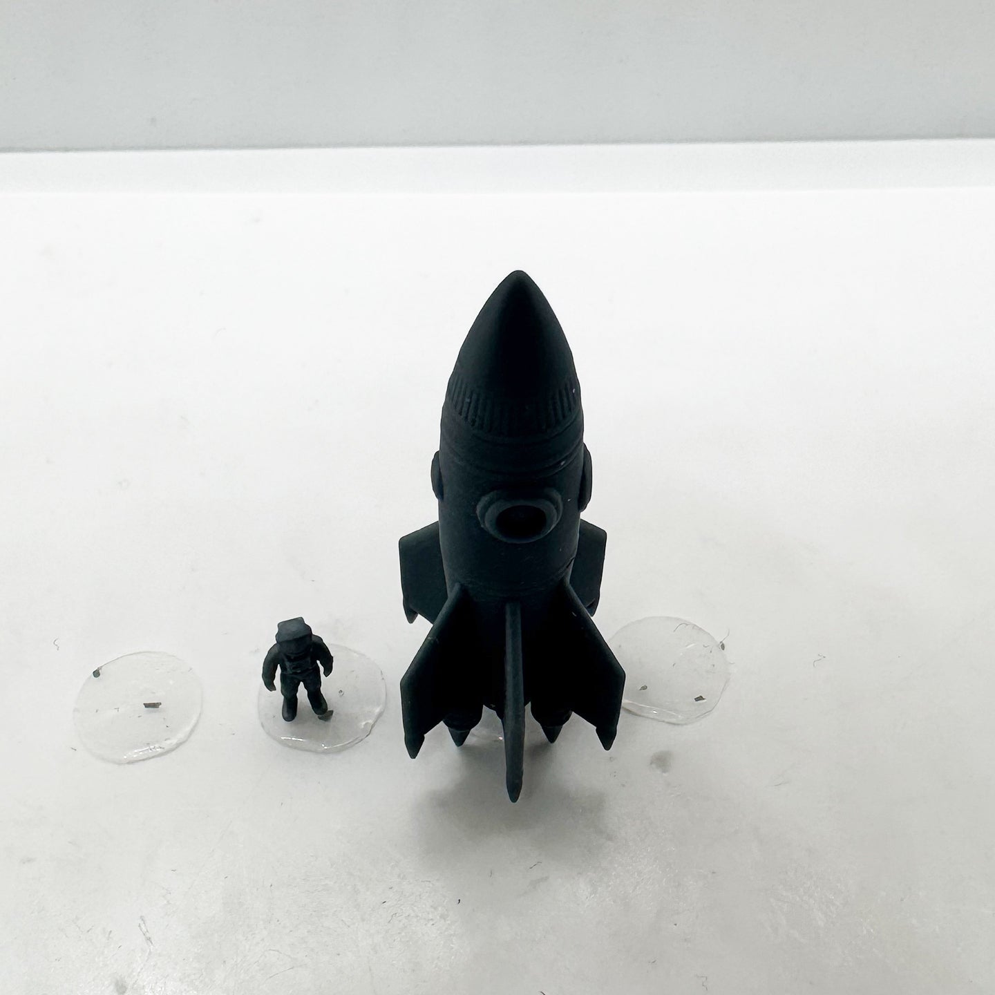LYTS169 3D Printed Space-Themed Astronaut & Rocket Set - Miniature Model Scene