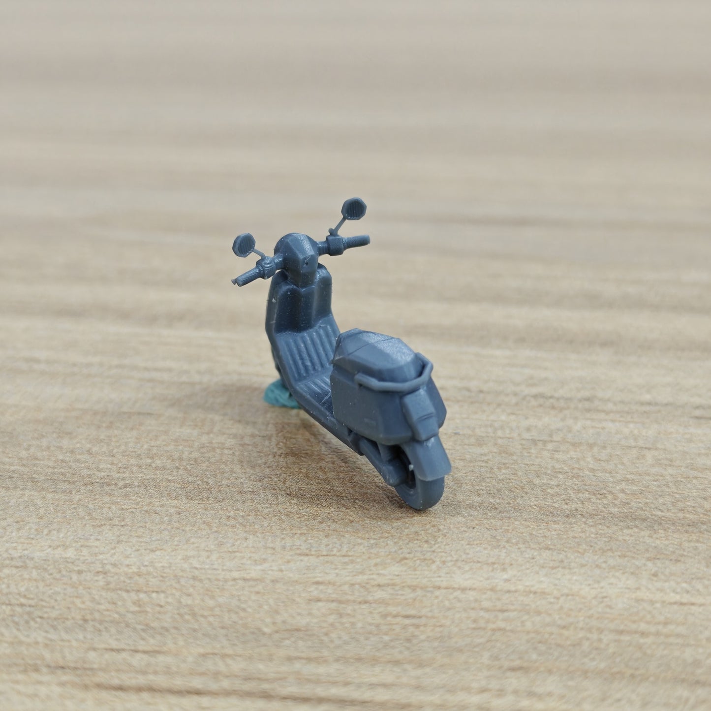 MRY-SFW LYTA563 Low Poly Style Retro Scooter Motorcycle Model