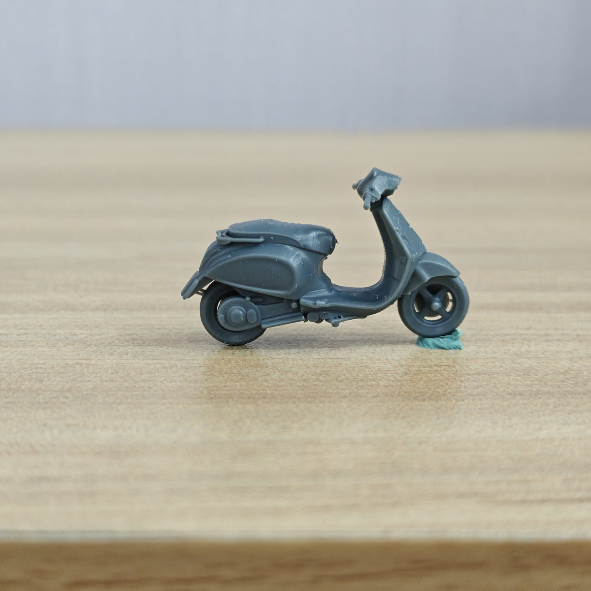 MRY-SFW LYTA564 Retro Integrated Streamlined Scooter Motorcy – LCD 3D printed resin model kit, image 2