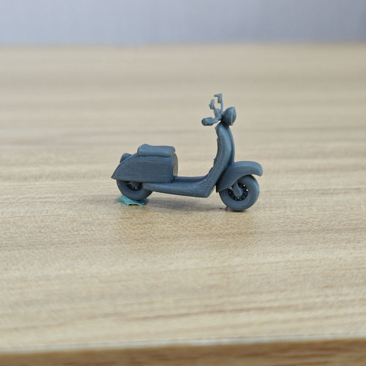 MRY-SFW LYTA538 Cute Electric Motorcycle Round Retro Scooter – LCD 3D printed resin model kit, image 2