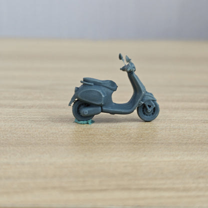 MRY-SFW LYTA535 Classic Vespa Style Retro Scooter Motorcycle Model