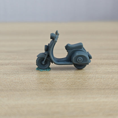 MRY-SFW LYTA546 Italian Retro Round Scooter Locomotive Retro – LCD 3D printed resin model kit, image 1