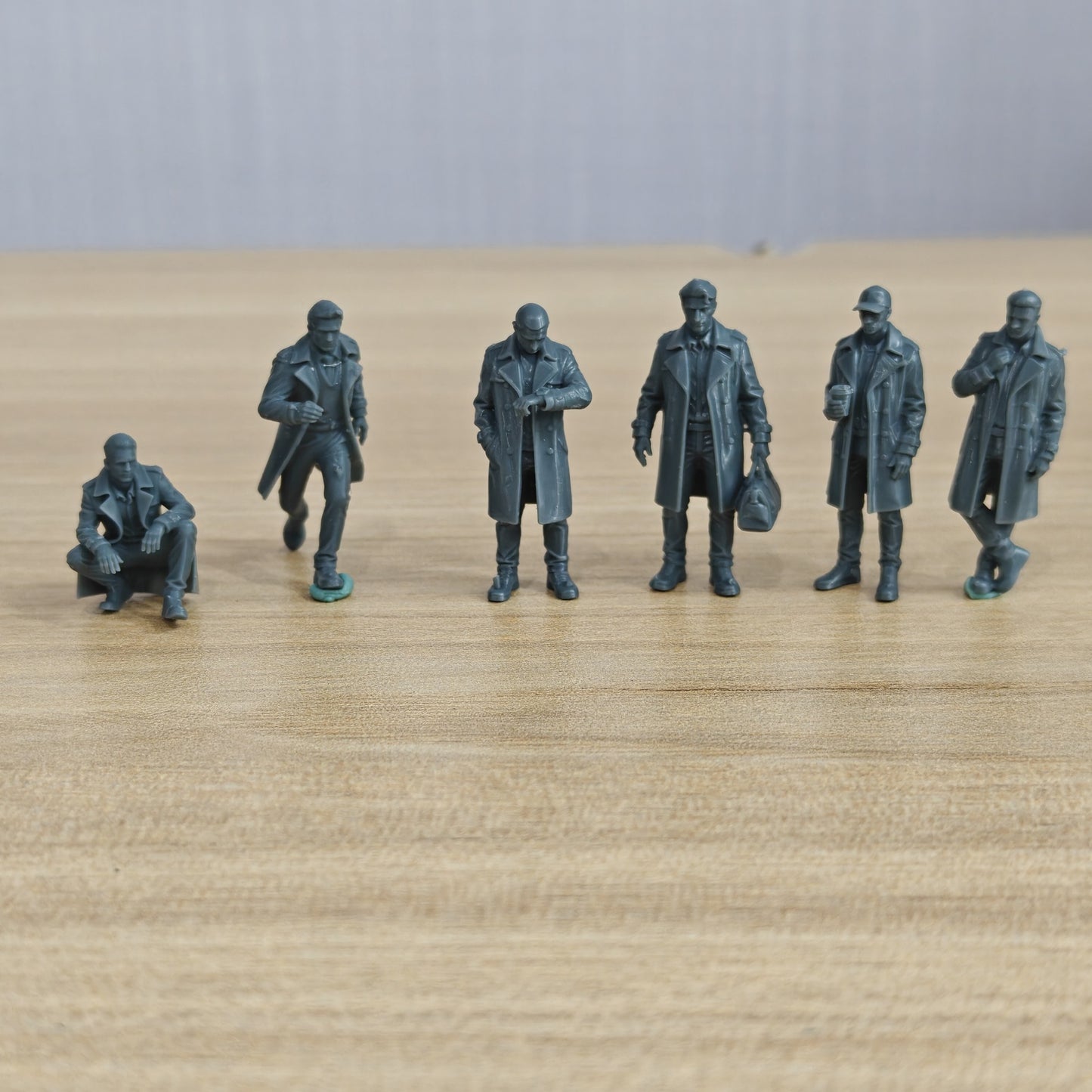 MRY-SFW LYTR608 Modern Urban Trench Coat Style Youth Male Multi-Pose Six-Person Set Miniature Car Diorama Figures Scene Props Accessories Resin