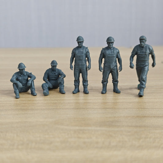 Yao's Studio LYTR305 Unpainted Worker Miniatures 5-Pack | For Diorama, Hobby Painting & Scene Props Miniatures Diorama Resin Figures
