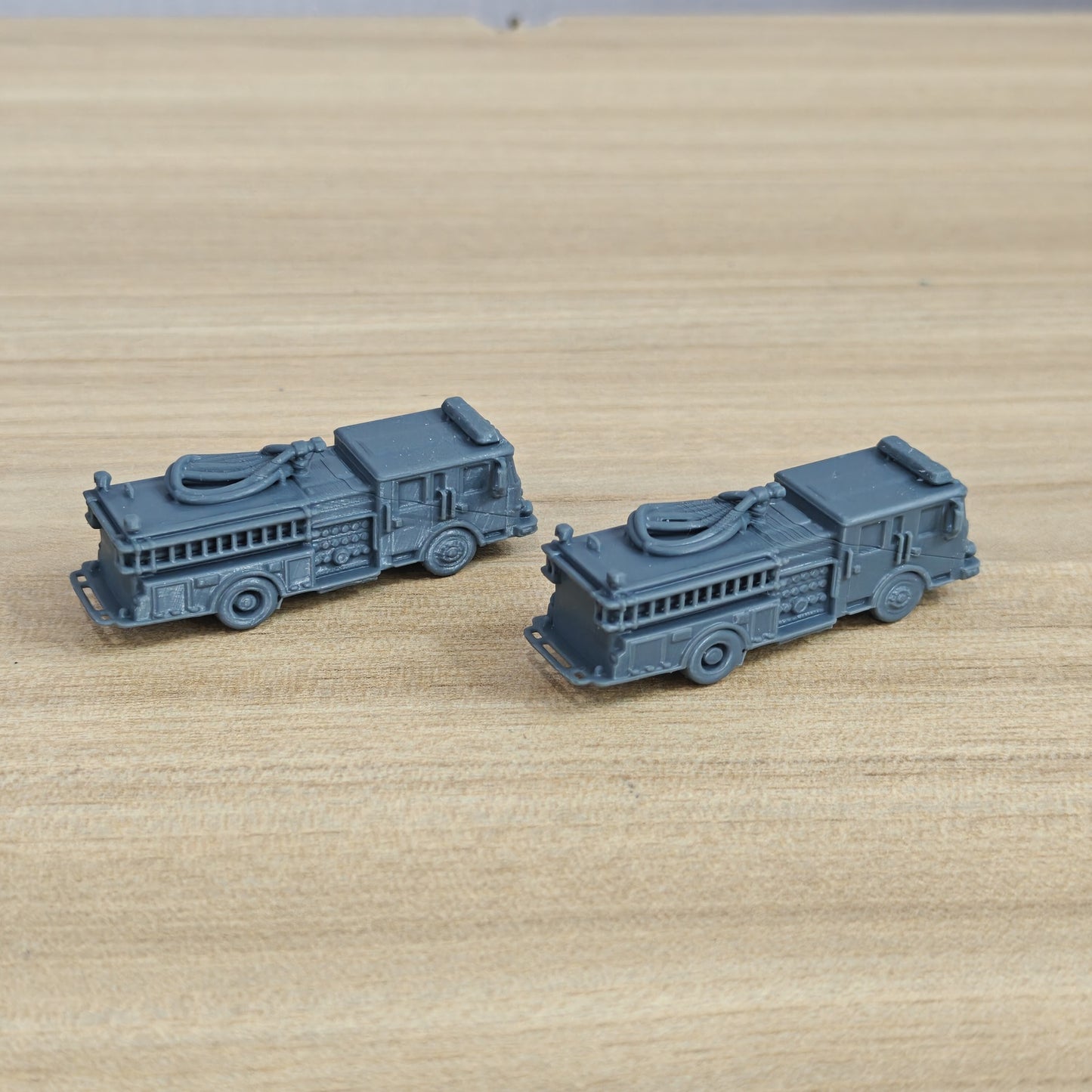 MRY-SFW LYTA014 3D Printed High-Detail Fire Tanker Rescue Truck Unpainted Model - DIY Paintable Kit  Multi Scale for Diorama  Special Vehicle Collectors