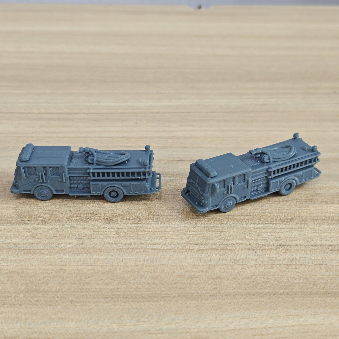 MRY-SFW LYTA014 3D Printed High-Detail Fire Tanker Rescue Truck Unpainted Model - DIY Paintable Kit  Multi Scale for Diorama  Special Vehicle Collectors
