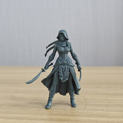 MRY-SFW LYTR1361 Desert Curved Blade Female Mercenary Fantasy Warrior 3D Printed Figure Model