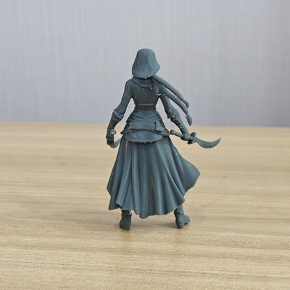 MRY-SFW LYTR1361 Desert Curved Blade Female Mercenary Fantasy Warrior 3D Printed Figure Model