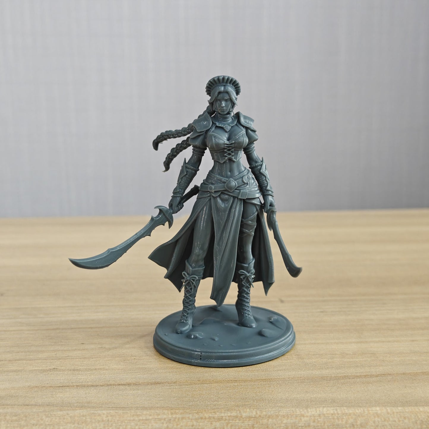 MRY-SFW LYTR1350 Desert Silver Blade Female Warrior 3D Printed Figure Model