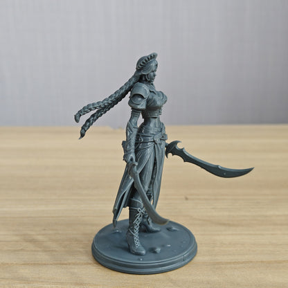 MRY-SFW LYTR1350 Desert Silver Blade Female Warrior 3D Printed Figure Model