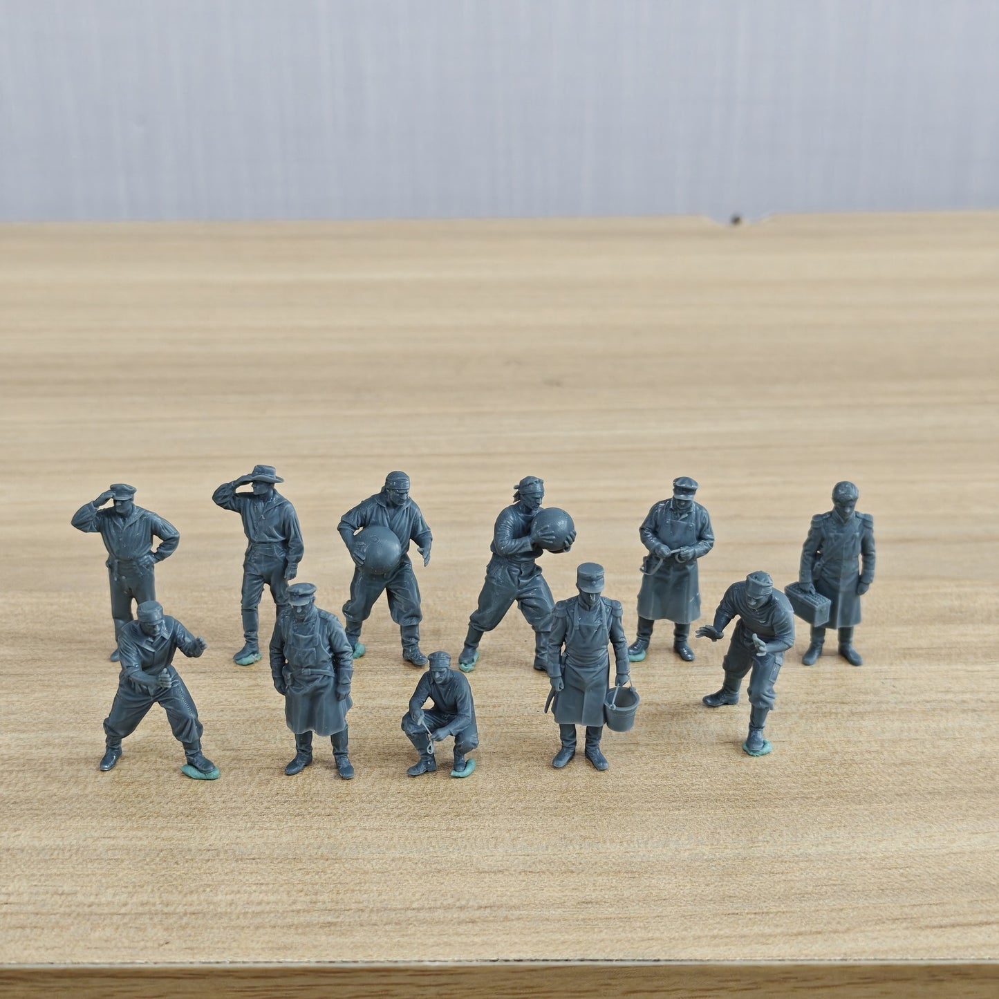 MRY-SFW LYWF003 HMS Victory Sailing Warship Naval Sailors Daily 11 Person Group