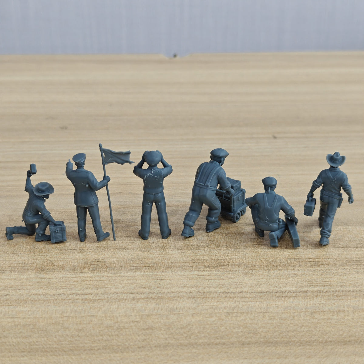 MRY-SFW LYTR1320 American Western Cowboy Railway Worker Six  – LCD 3D printed resin model kit, image 2
